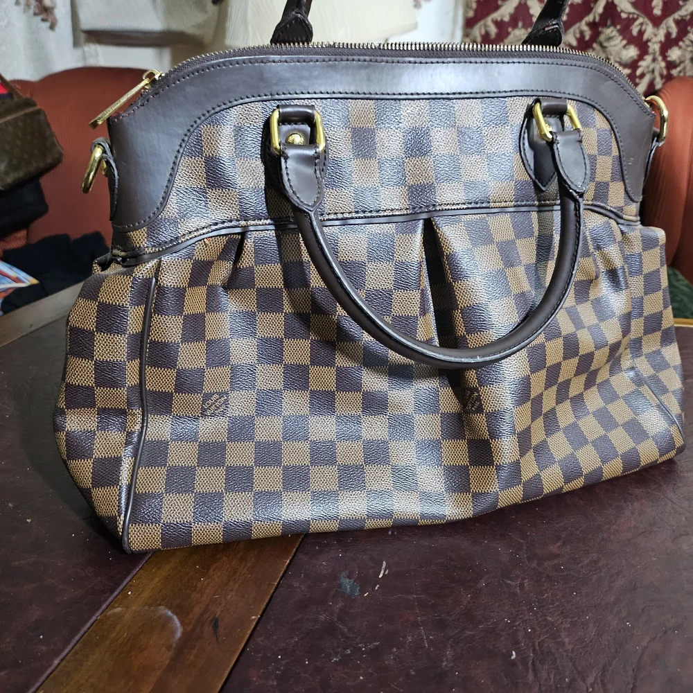 Checkered Brown Handbag - Picture 2 of 11